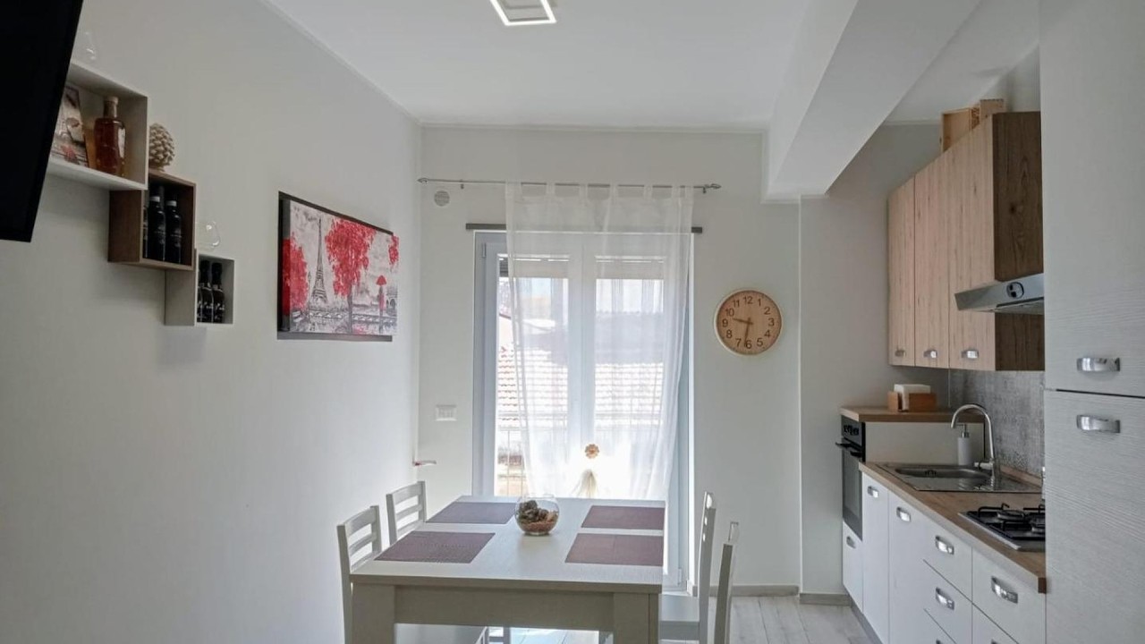 Современная квартира в центре города | Сант-Агата-ди-Милителло, Италия | Обзор отеля 🛏️