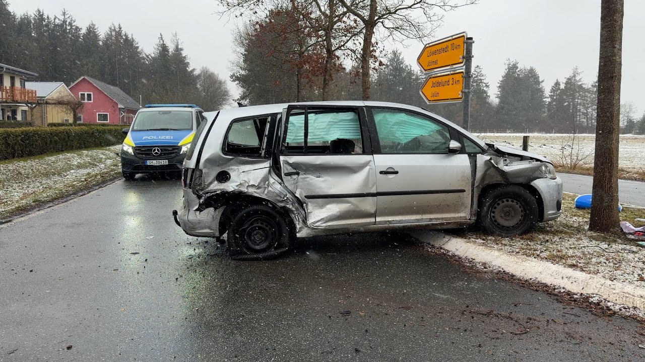 Unfallserie in Goldebek: Polizei stoppt flüchtenden Fahrer