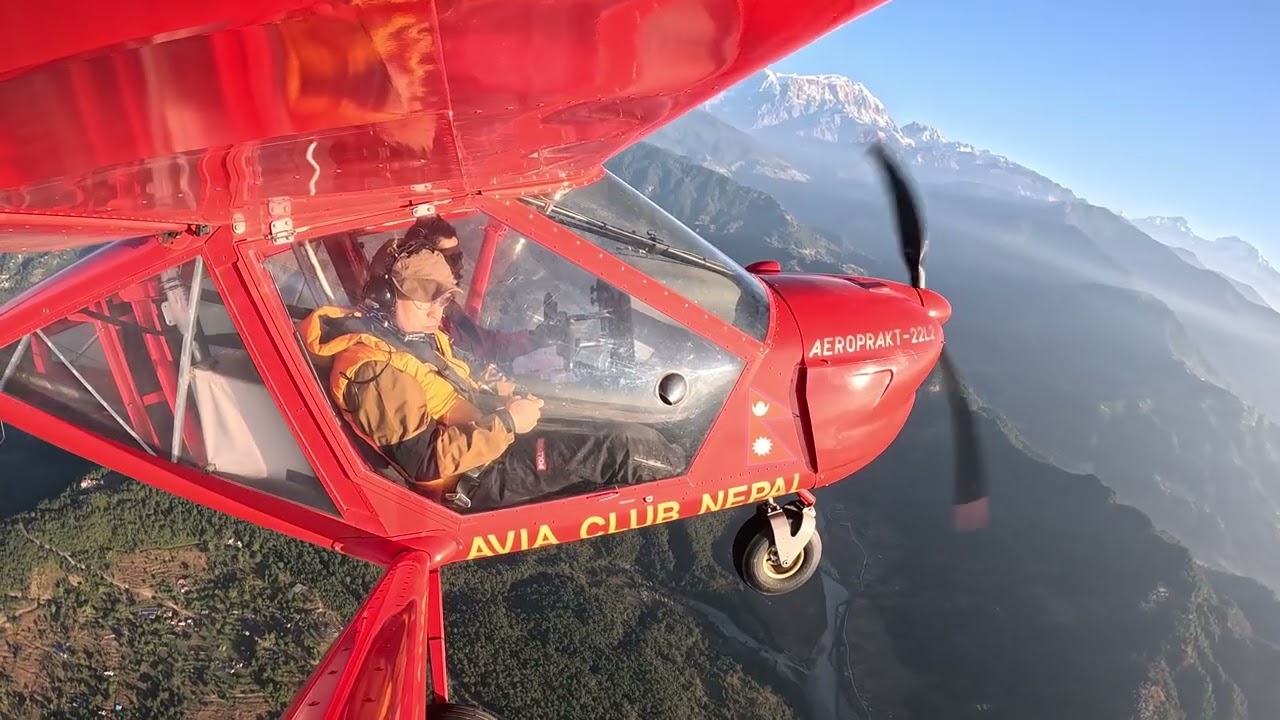 ヒマラヤ山脈ウルトラライトプレーンによる遊覧飛行