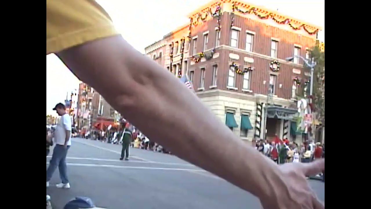 Macy’s Holiday Parade at Universal Orlando 2003