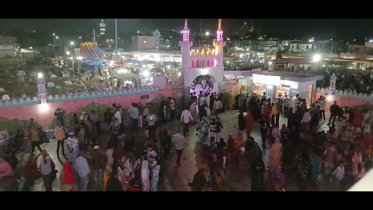 #Dargah pe utni bhid #