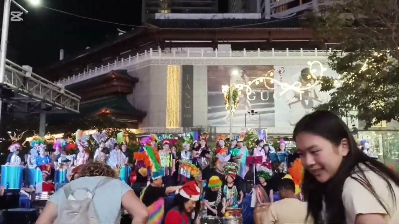 Christmas Carol's in the heart of orchard street part 2! #amazing #great #asmrsounds 