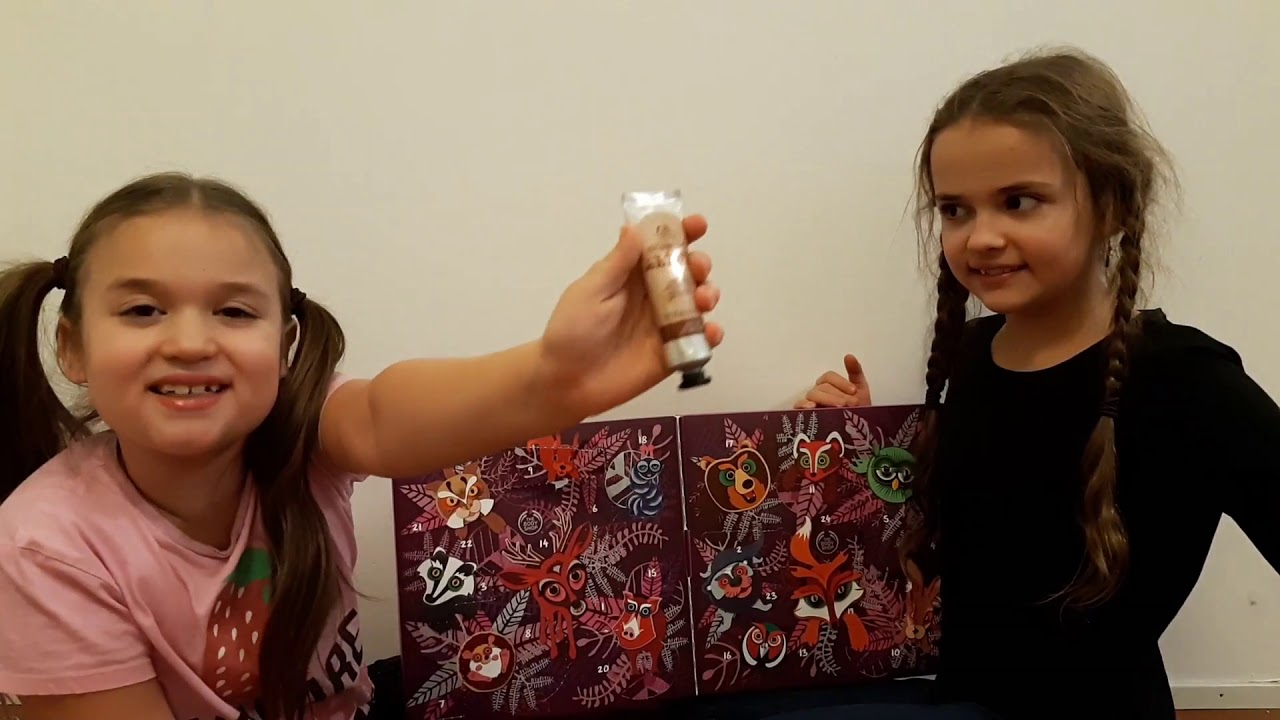 Avataan THE BODY SHOP 79€ joulukalenteri UNBOXING