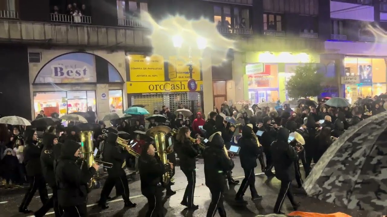 Cabalgata Reyes Gijón 2026 AM SCB LEÓN Felicitá.