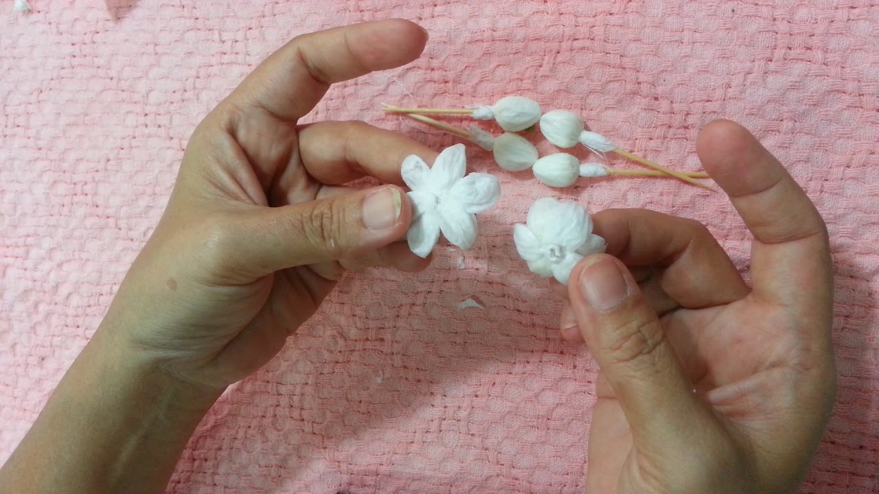 ดอกมะลิซ้อนกระดาษทิชชู่