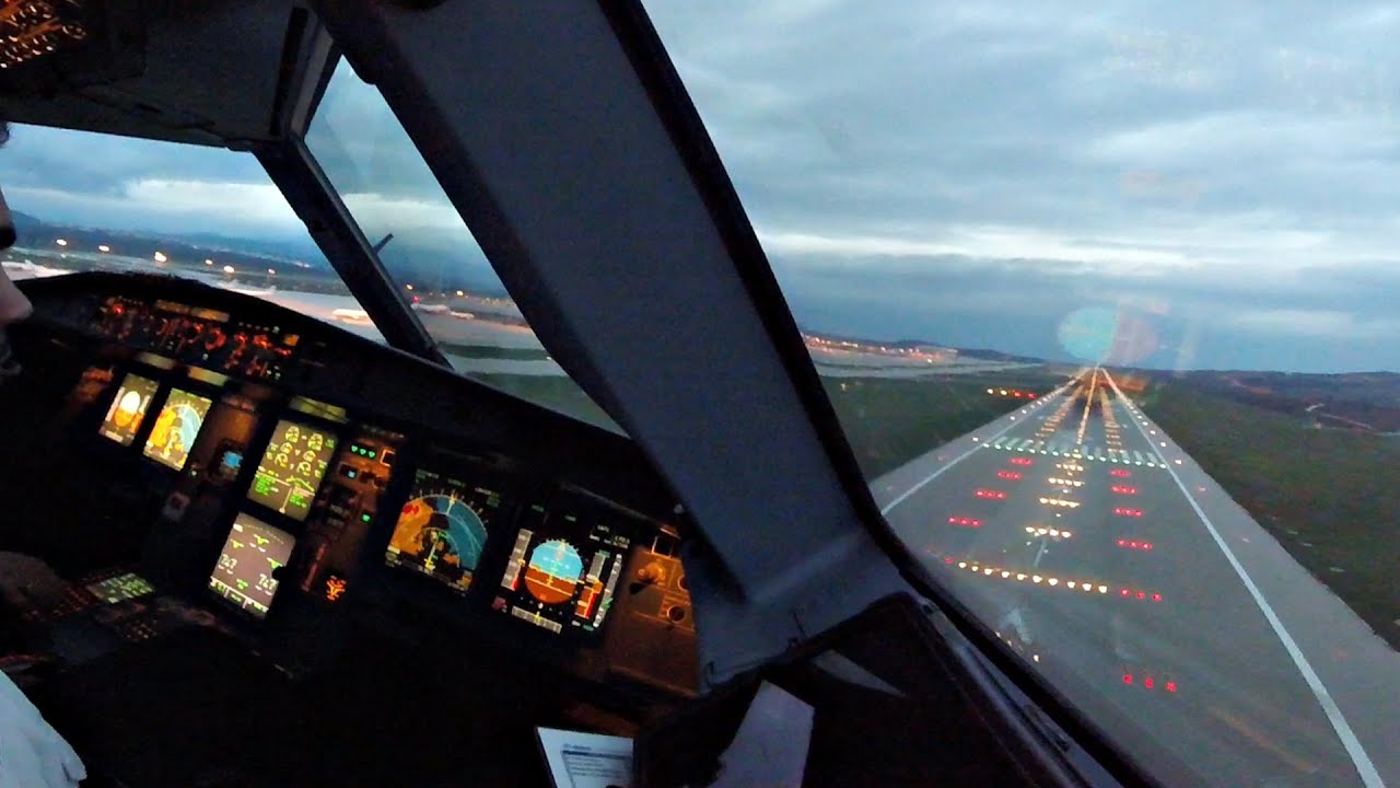COCKPIT VIEW - Airbus A320 | Smooth Dawn Landing at Athens LGAV | GoPro Pilot's View