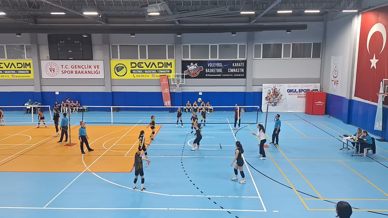 E.M. GÜNEŞ İSTANBUL-  BALKAN YEŞİLBAĞLAR  MİNİK KIZ VOLEYBOL MAÇI (2.SET)