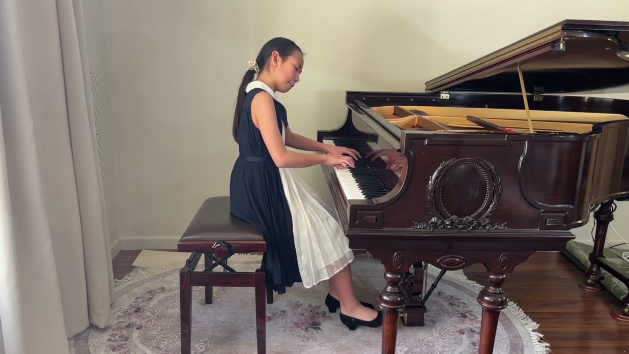 ORBETELLO ONLINE PIANO COMPETITION 2025      Yukari Dozono  category C