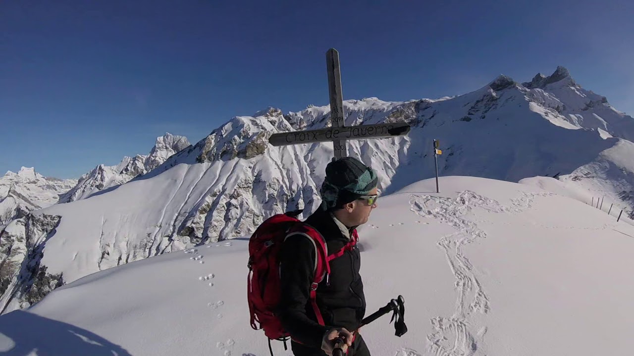Randonnée en raquettes à la Croix de Javerne