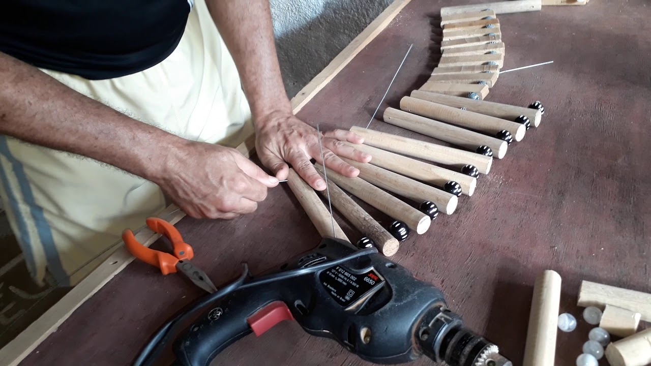 Cachepô de cestinha para orquídeas.