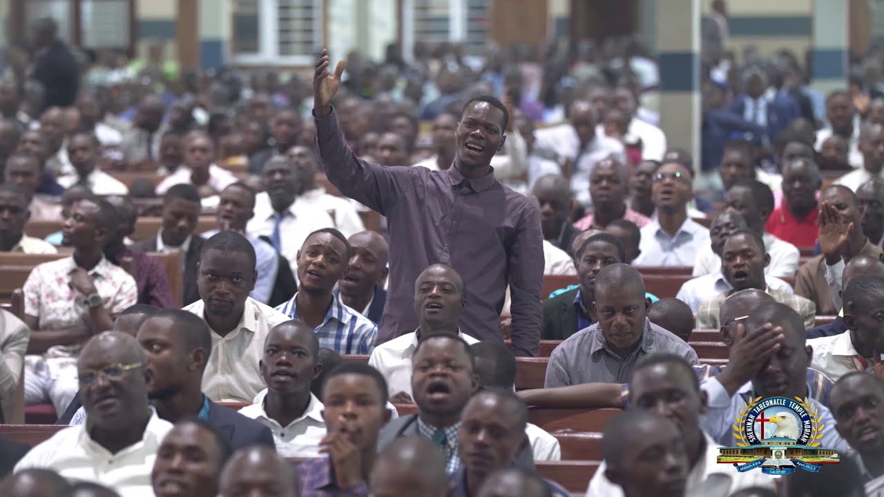 Ils Viennent de l'Est et de l'Ouest | Fr. Emmanuel Ngazuba