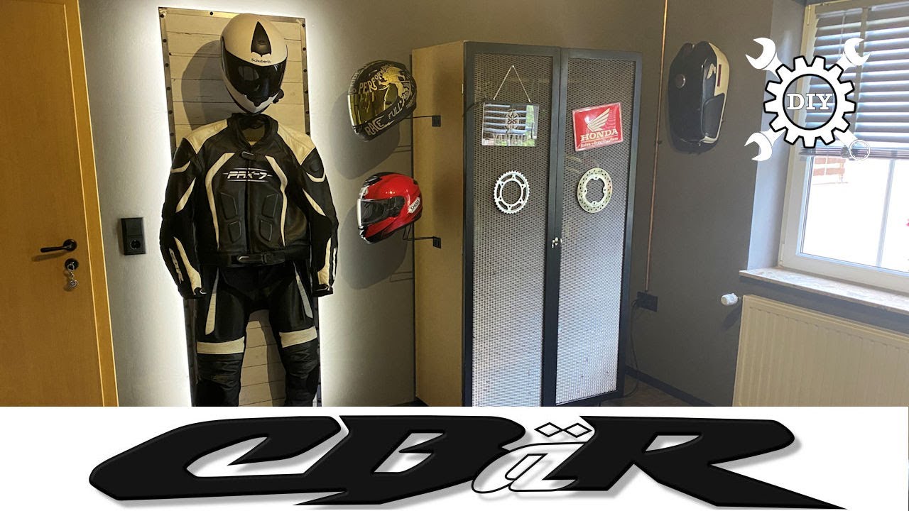 Men's Cave / Biker Room / Motorradzimmer