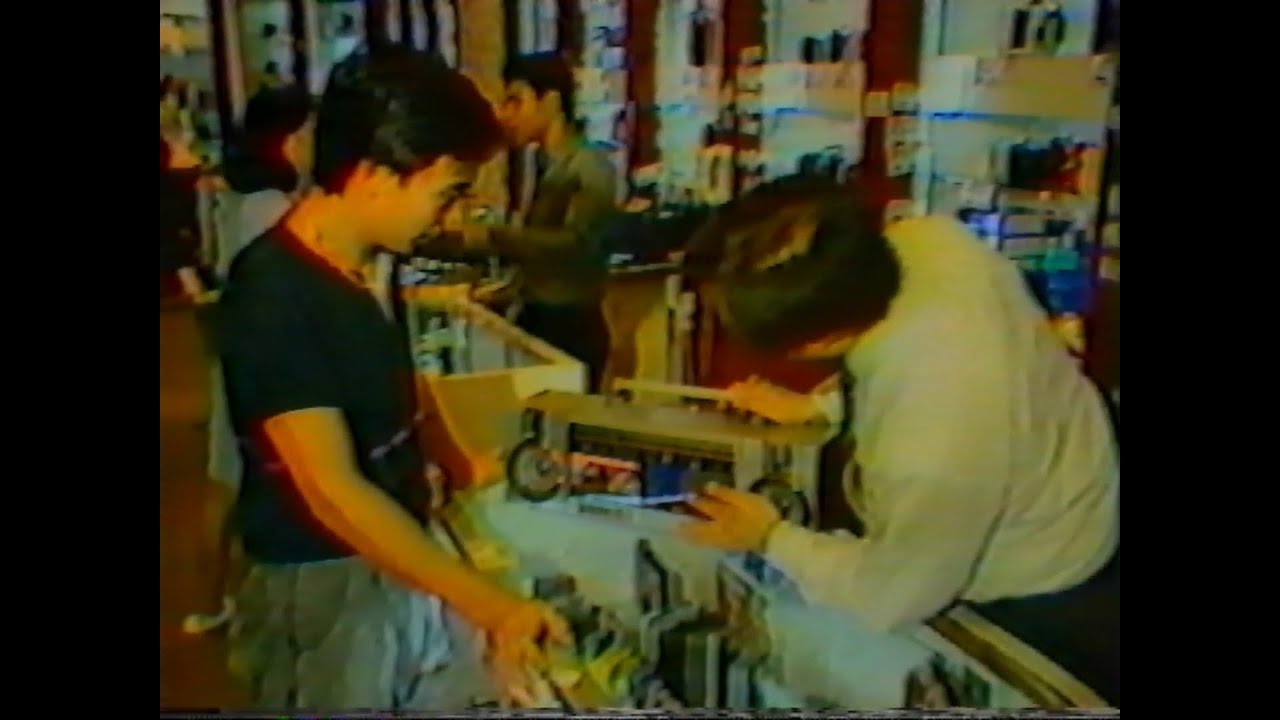 Esquire Electronics Ltd. Commercial (80s)