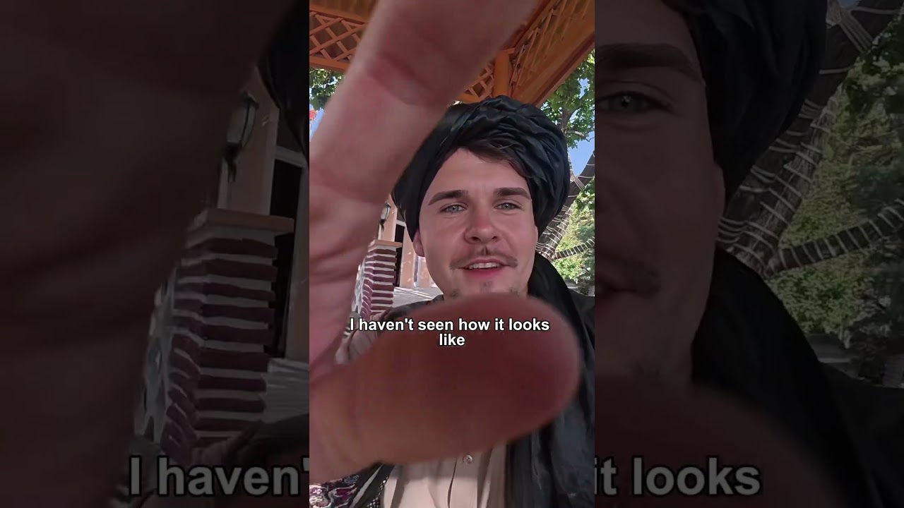 Talibowie nakładają mi turban na głowę 😮