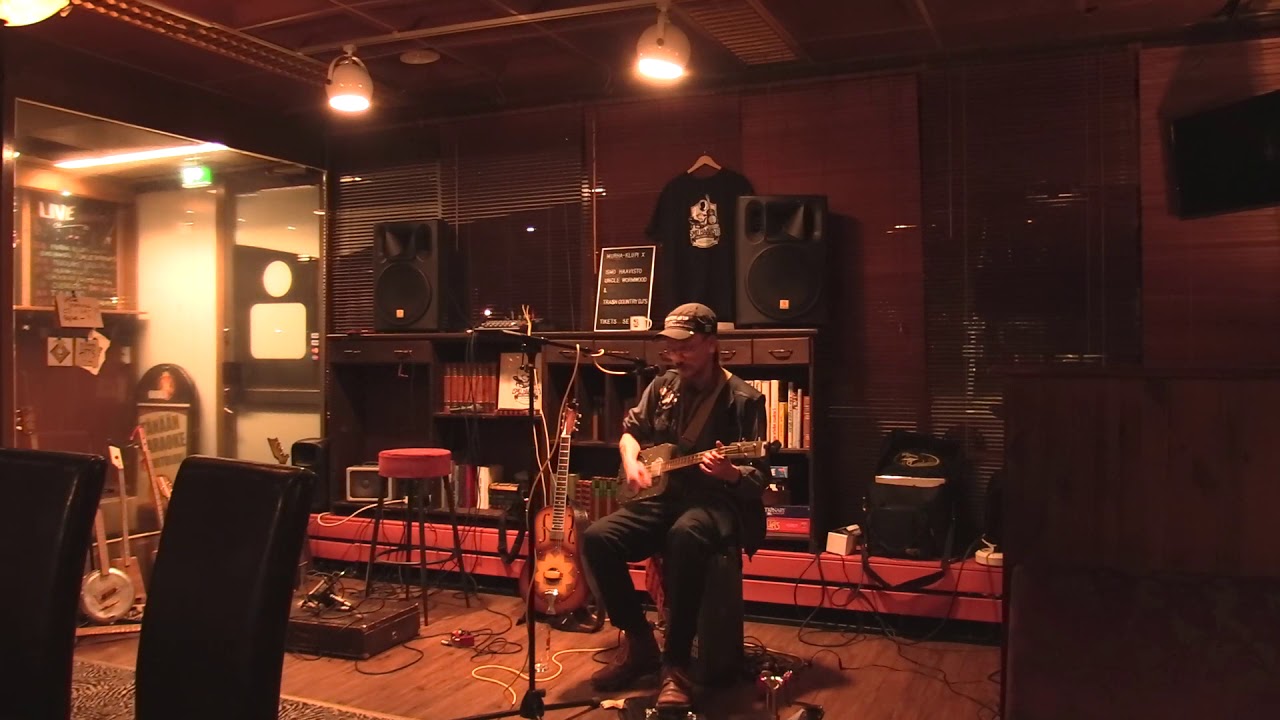 Uncle Wormwood - Doomsayer (live)