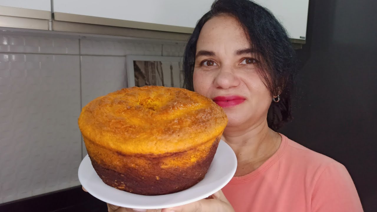 BOLO DE CENOURA COM MAISENA-SEM TRIGO, SEM LEITE-COM SÓ 2 OVOS E NÃO VAI MAIS QUERER PÃO