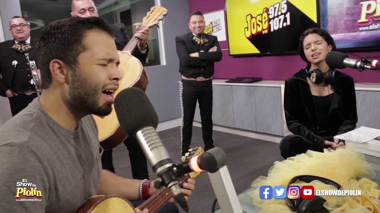 Angela Aguilar y Leonardo Aguilar cantan Juntos en el show