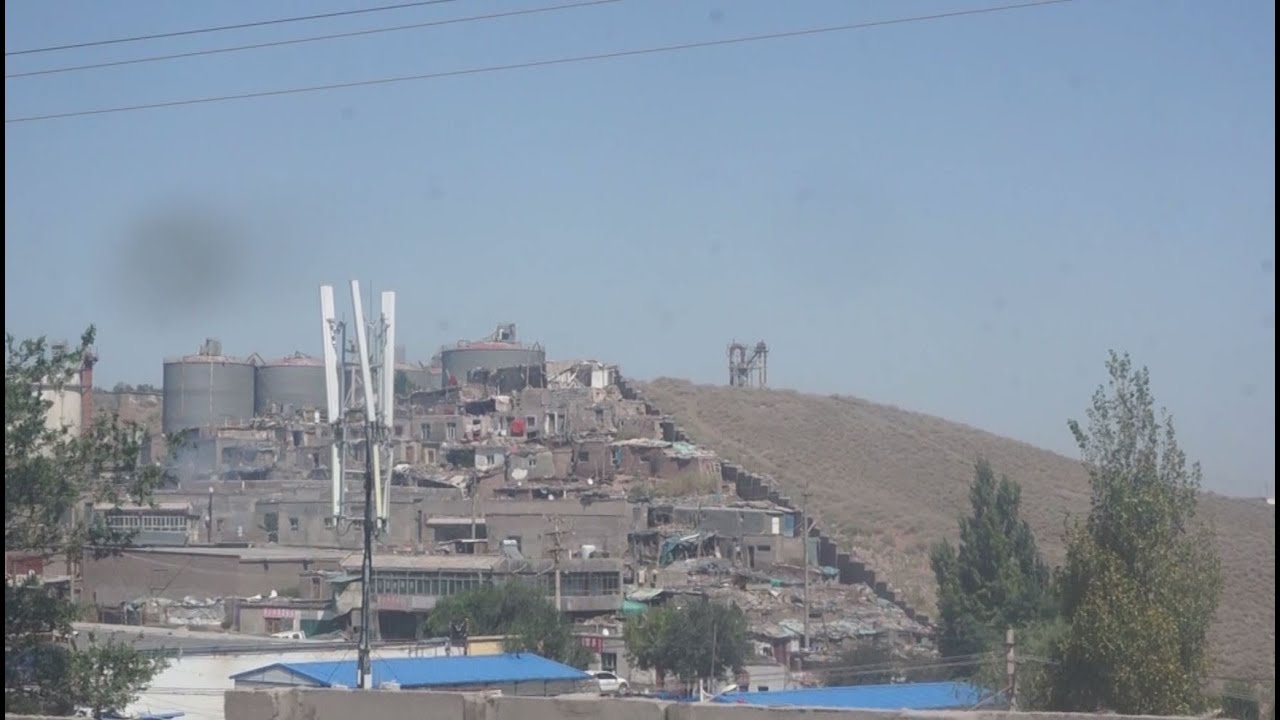 【新疆ウイグル自治区・中国旅行記、Xinjiang・China Travel】2015年8～9月⑦、吐魯番（トルファン）～烏魯木斉（ウルムチ）へ列車で乗り鉄＆ユースへチェックイン【Urumqi】
