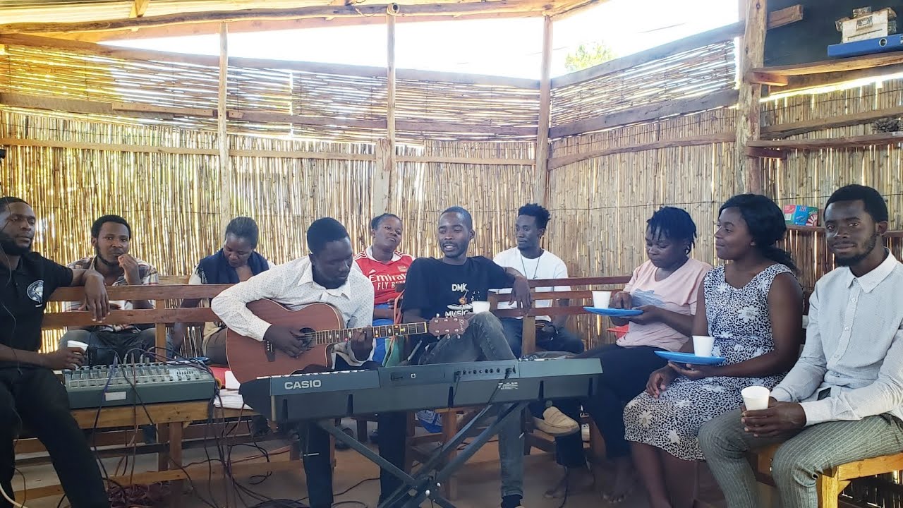 Chiuta ndi Linga Lithu by Wimbizgi Jazz Acappella Choir (@dmkjazz1)
