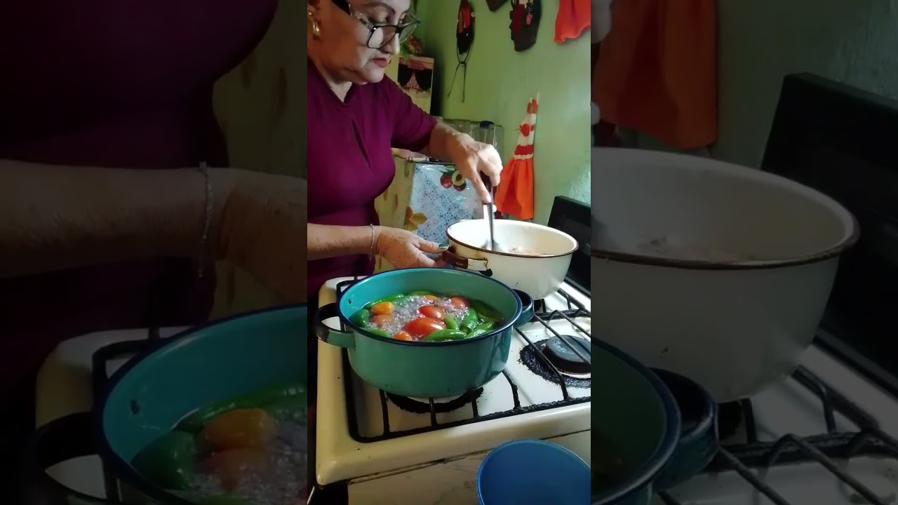 Calabacitas guisadas y salsa picante a mi estilo 