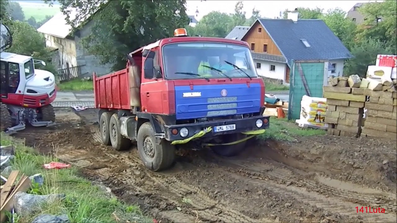 Tatra 815 12V na bahně - Tatra in mud