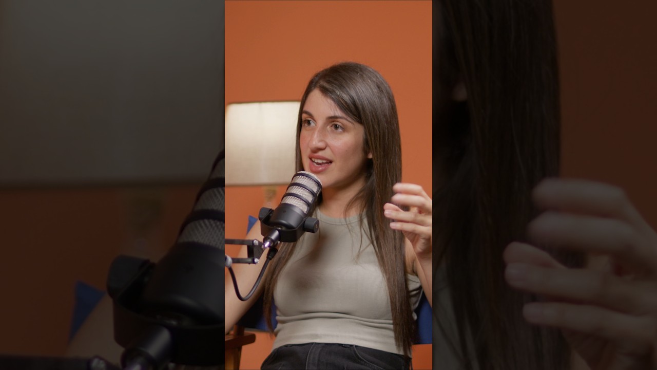 كيف صار في صوت بالسينما؟ #fannclubtalks #shorts #walnuttv #cinema #art