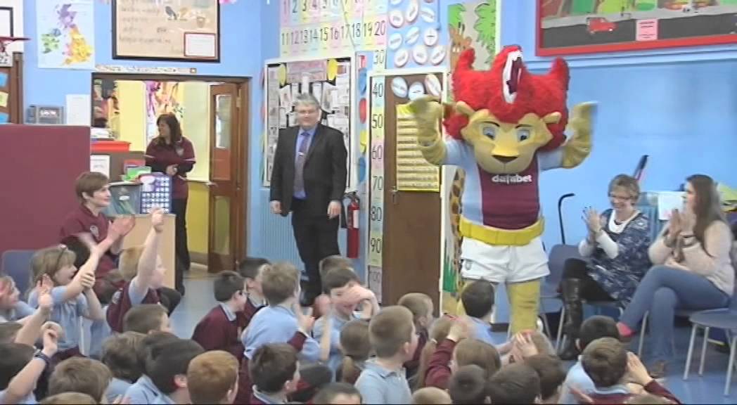 Aston Villa visit Ampertaine Primary School