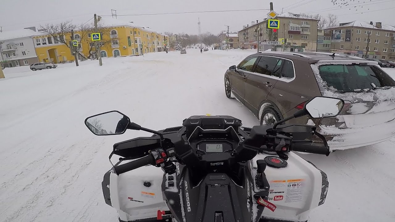 На квадроцикле в большой снегопад по городу, Stels Guepard 650.