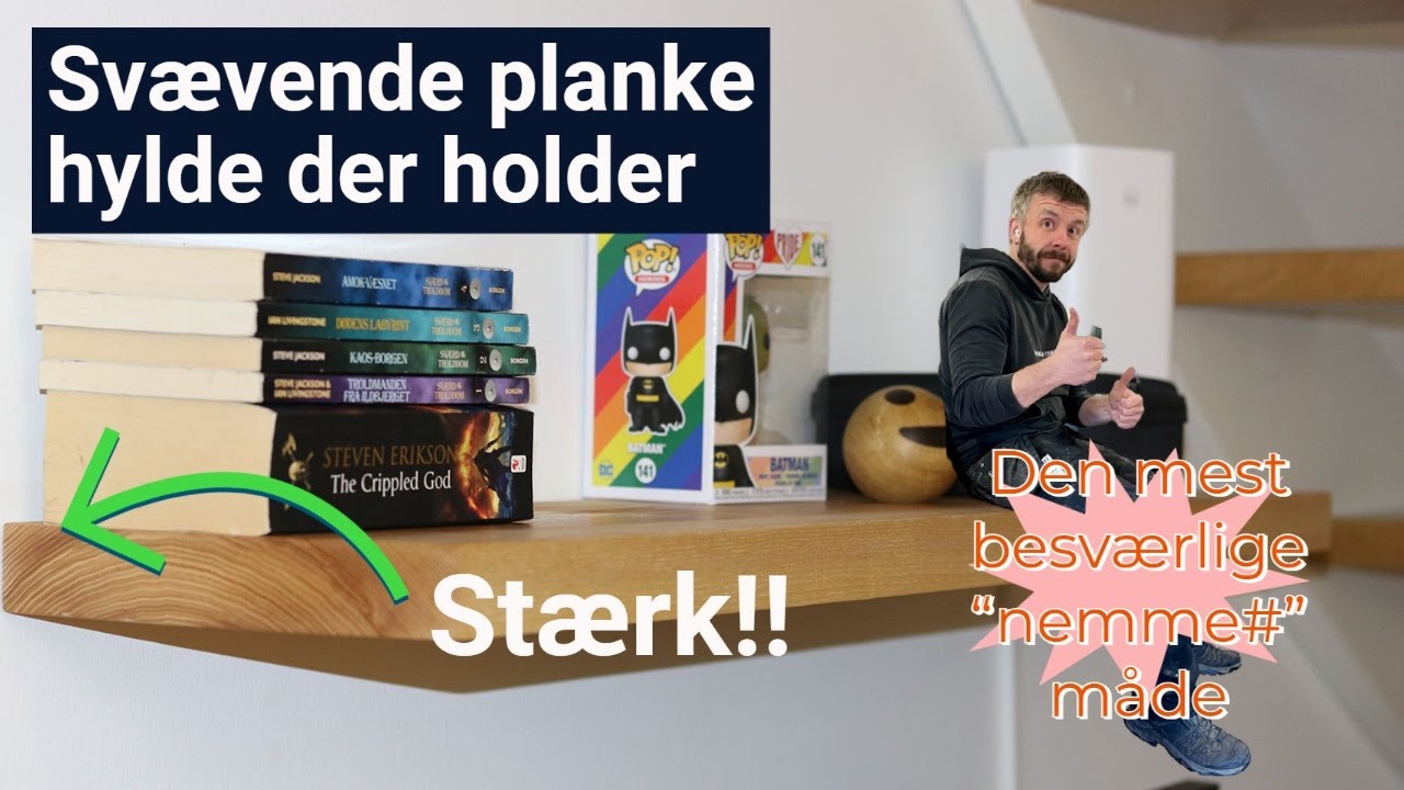 Svævende hylde af asketræ.