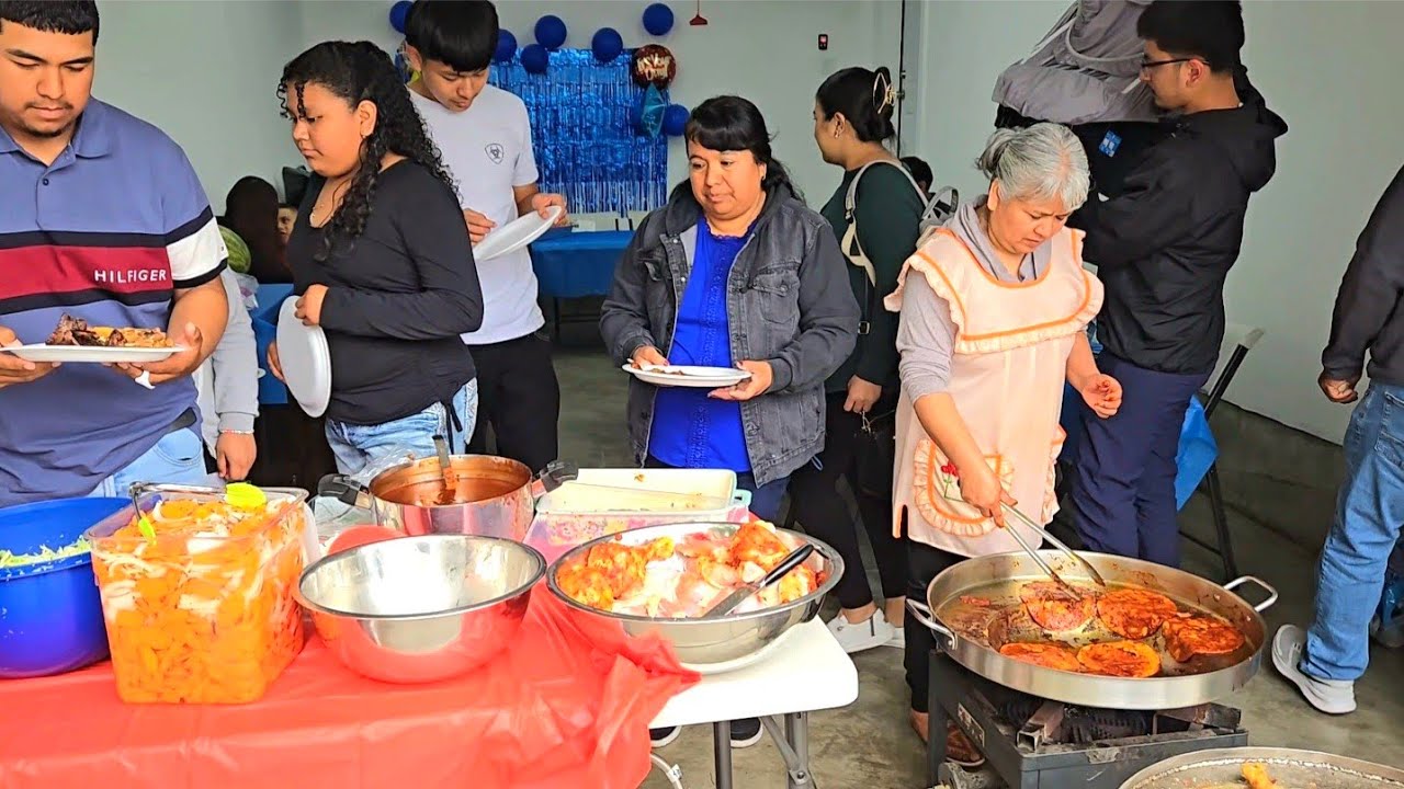 Enchiladas Rojas Prepara La Tía Favi para Nuestros Invitados que bienen al cumpleaños