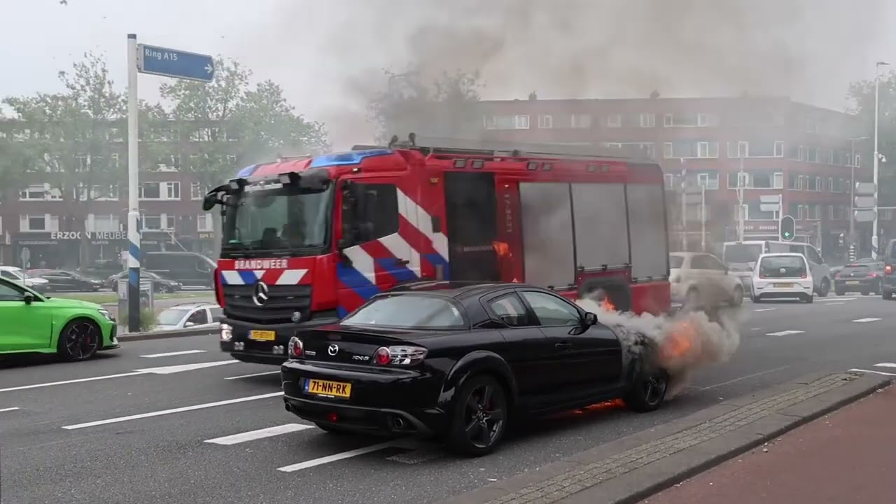 Auto vliegt in brand Brielselaan Rotterdam