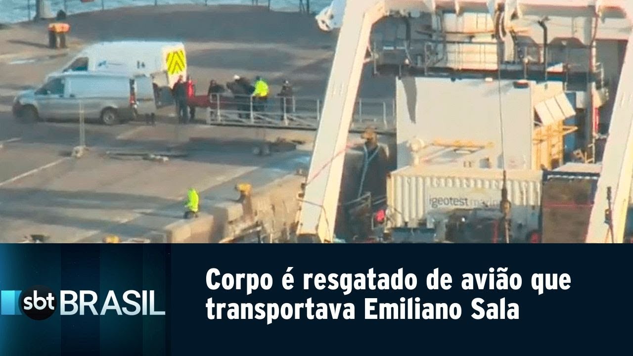 Corpo é resgatado de avião que transportava Emiliano Sala | SBT Brasil (07/02/19)