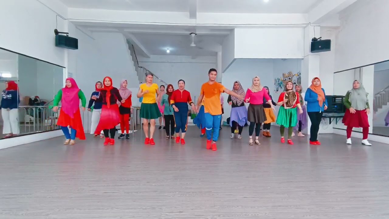 Rindu Aku Rindu Kamu Line Dance / Choreo by Evi Suyanti (INA) / Demo by 7Gym & Studio Palembang
