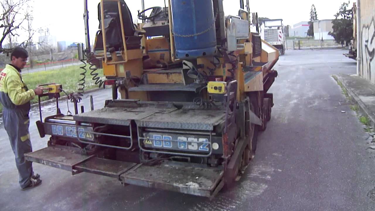 Lotto 10 asta 405. Vibrofinitrice Bitelli BB632.