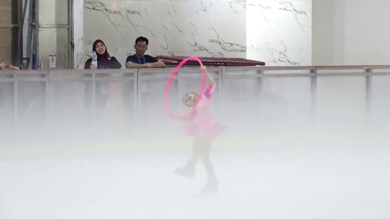 Kimberly Cheung ( Hoop FS7, 8yo ) Skate Indonesia 2019