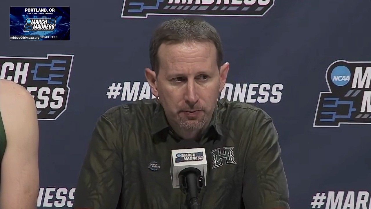 Eran Ganot, Dre Bullock and Isaac Johnson postgame &ndash; Arkansas 97, Hawaii 78 (NCAA Tournament)