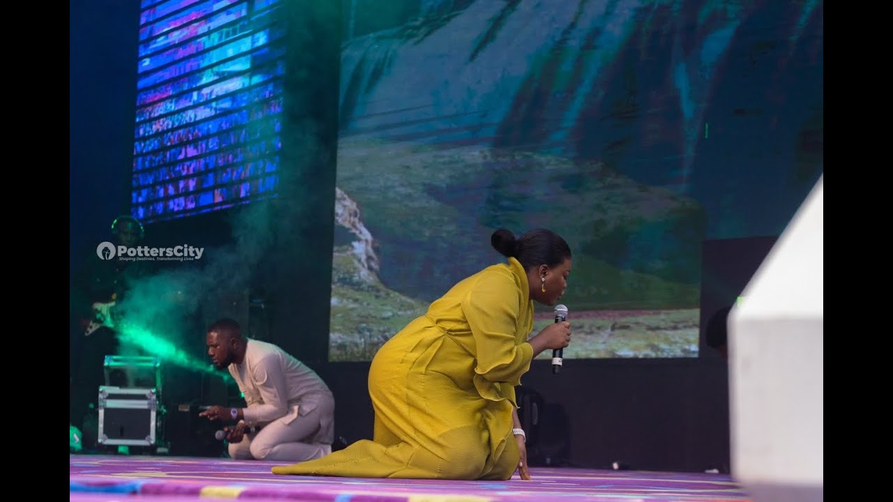 SUNMISOLA AND YINKA OKELEYE LIVE AT POTTER CITY
