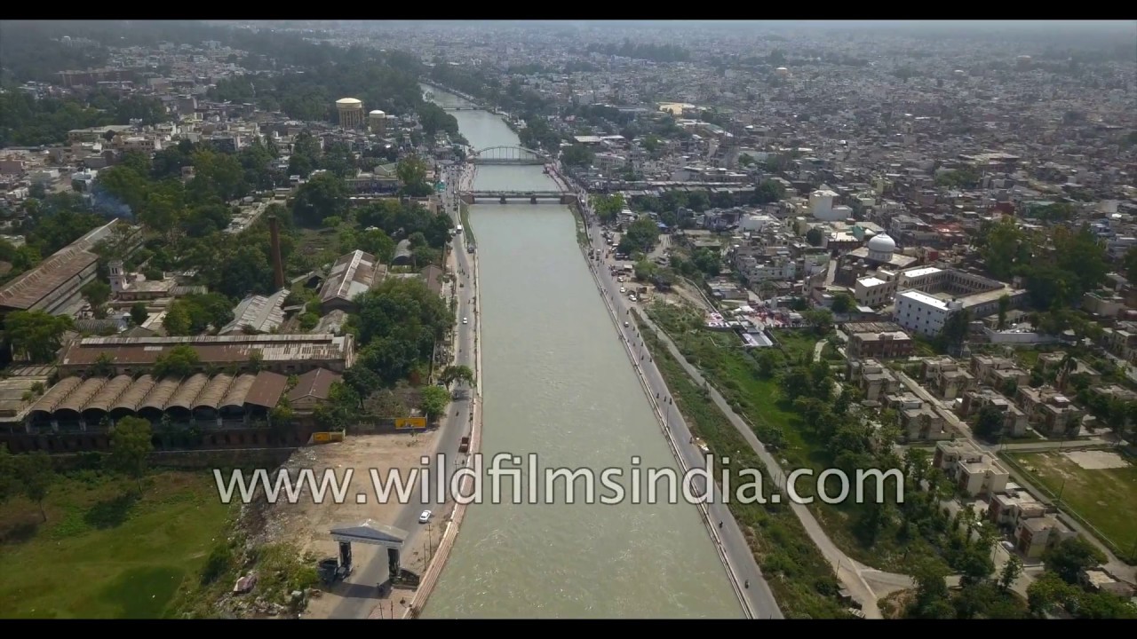 Roorkee aerial view: IIT, Ganga canal and crowded old town