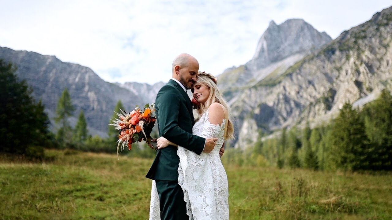 Breathtaking mountain elopement in Austrian Alps / Kandi & Jack