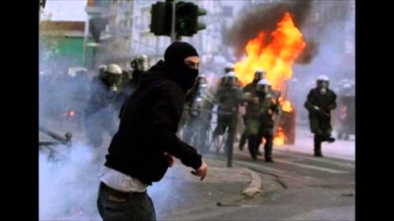 Coktail molotov_artesano, 36 quimiko, piter ponx (2004)