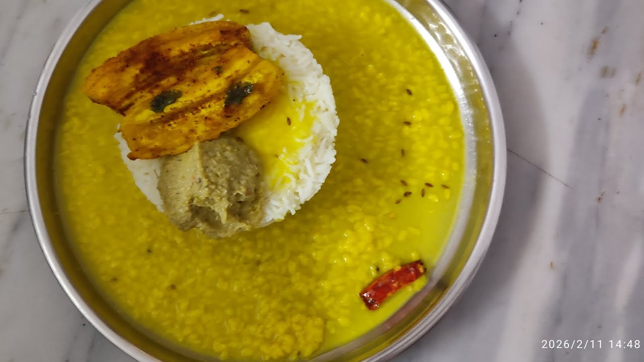 यकीन मानिए कच्चे केले के छिलके की चटनी के साथ साथ आप प्लेट भी चाट जाओगे इतनी टेस्टी है😋tawa fry kele