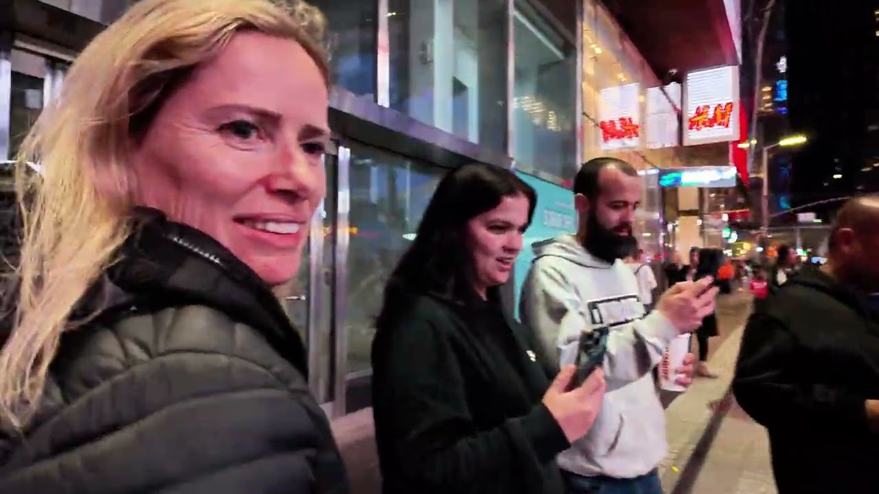 Walking in Times Square in the Night NYC, 7th and 8th Street 4K