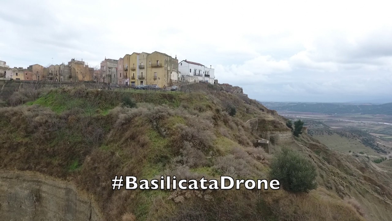 Montalbano Jonico e i calanchi Basilicata Drone Italia 2017