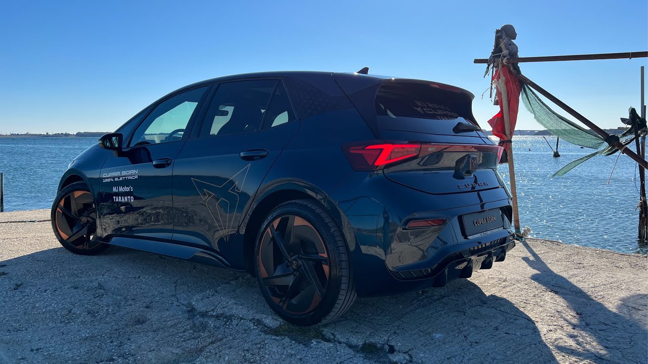 Social Reveal Cupra Born