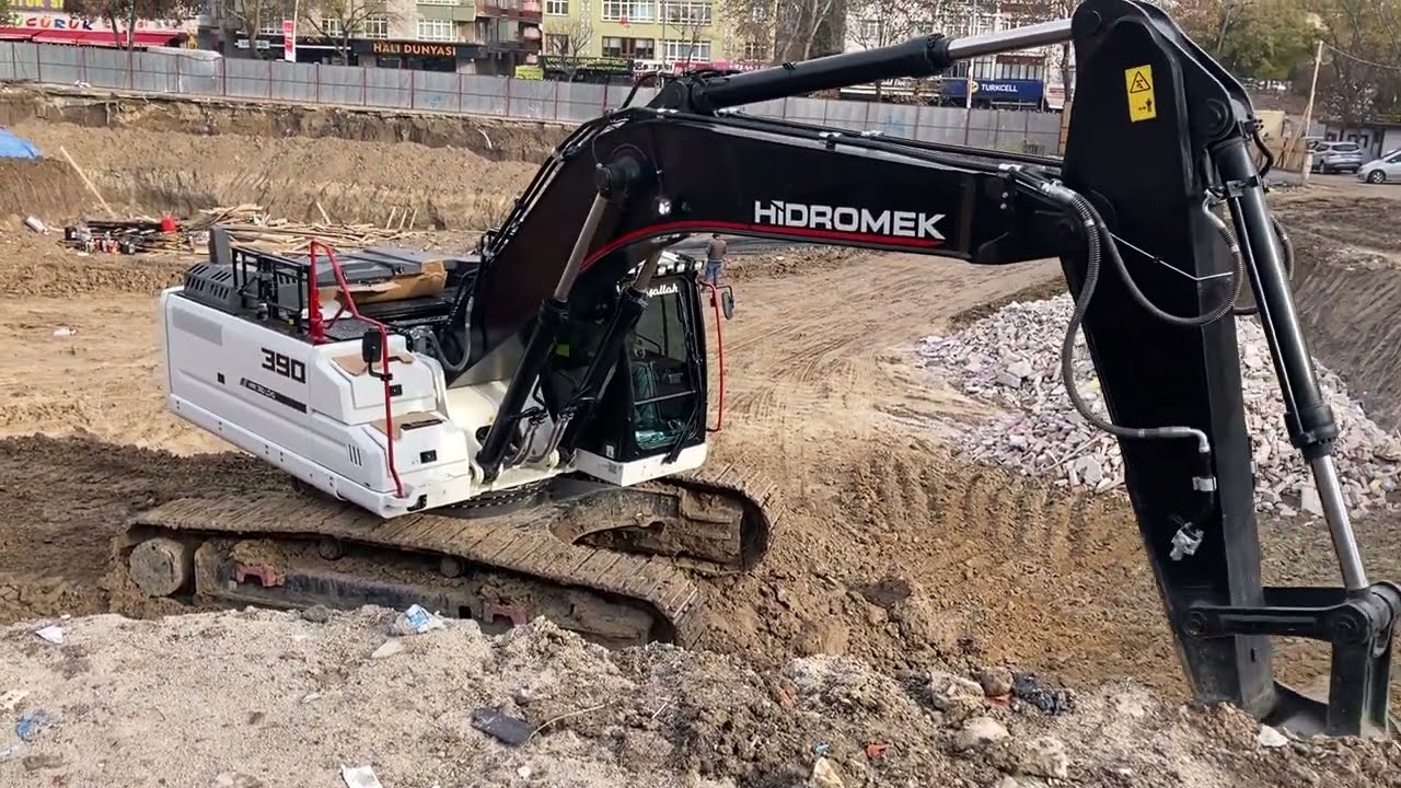 HİDROMEK HMK 390 LCHD EKSKAVATÖR HAFRİYAT YÜKLEME