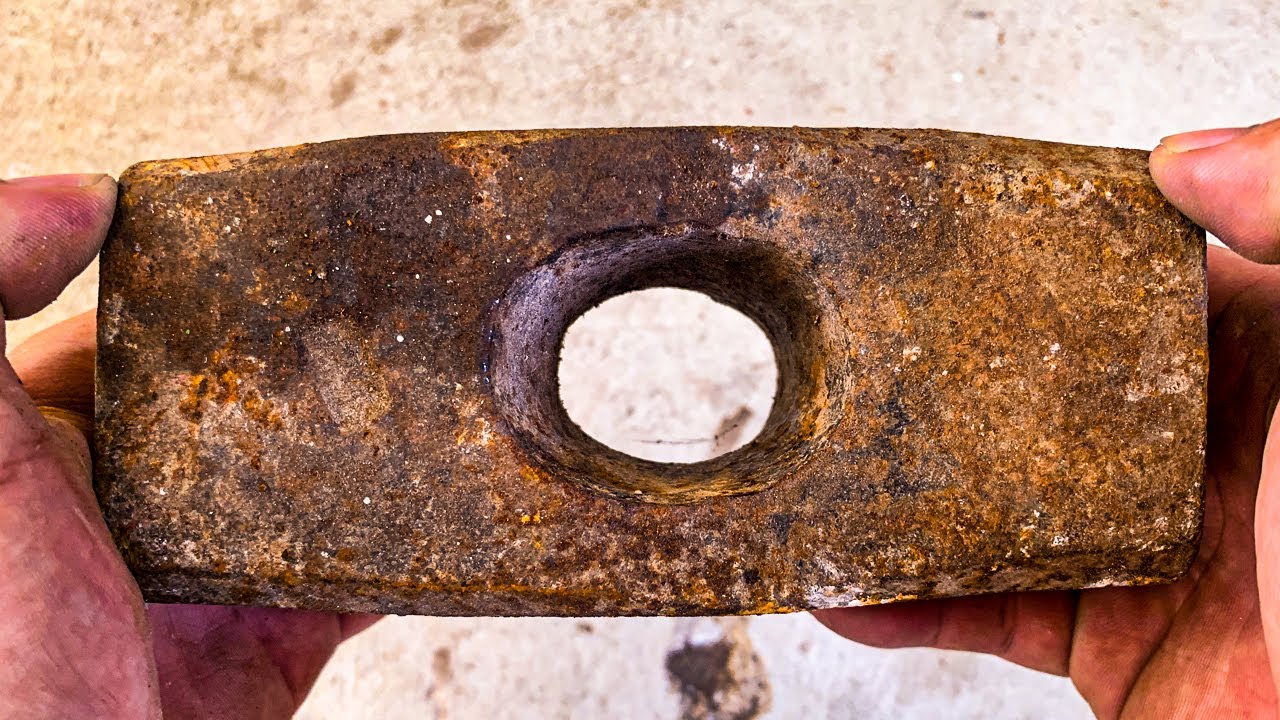 Rusty Hammer Restoration // DIY An Old Hammer Into A Sledgehammer