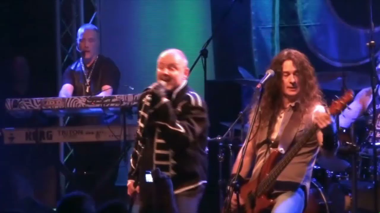 ten live in athens...Gunrunning