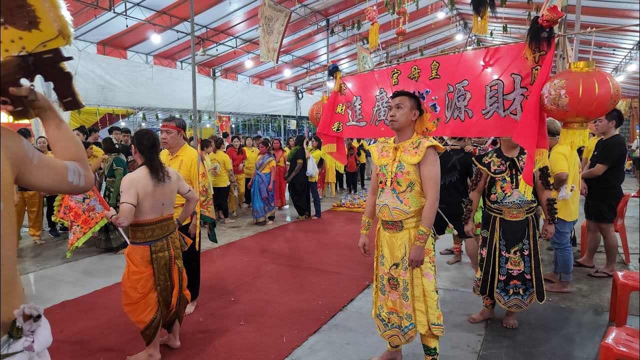 義順皇母宮暨眾神出巡甘榜 Yishun Huang Mu Gong Temple (Durga Devi Amma) Yew Kampong on 08/12/23
