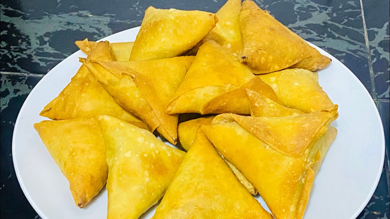 SPICY BEEF SAMOSA, VERY DELICIOUS 😋 