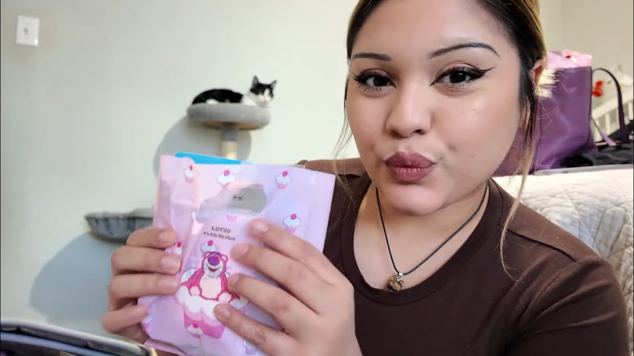 SHOP WITH ME at DAISO JAPAN & PARIS BAGUETTE  ! 🍓🐇🍰